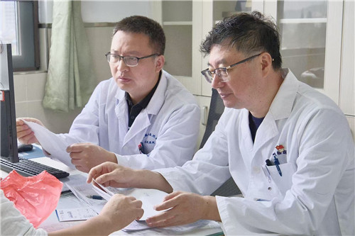 甲狀腺外科.jpg 甲狀腺外科.jpg